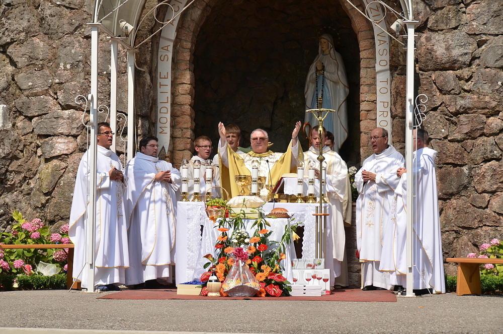 Púť starých rodičov – Lednické Rovne